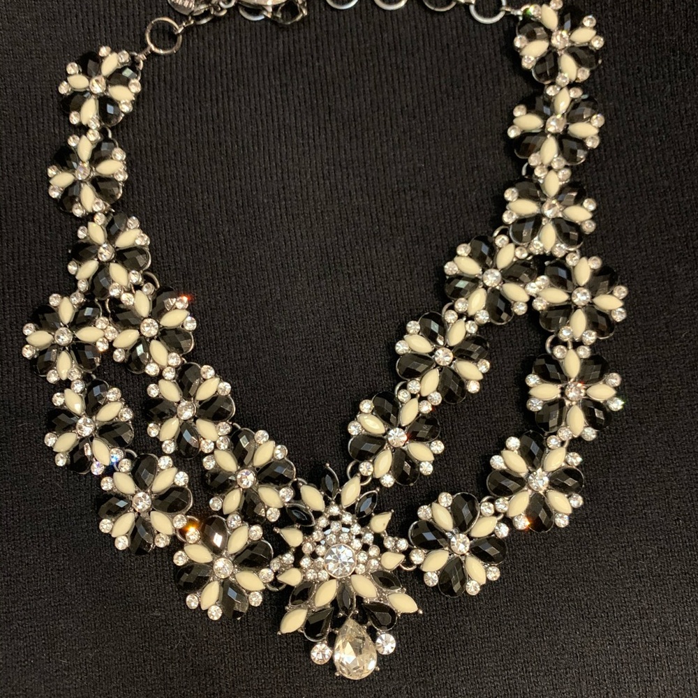 Great Black and White necklace
